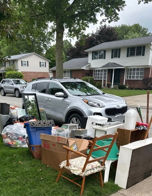 Junk hauling service